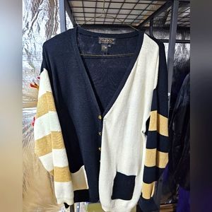 Contrast color block cardigan from Maurada